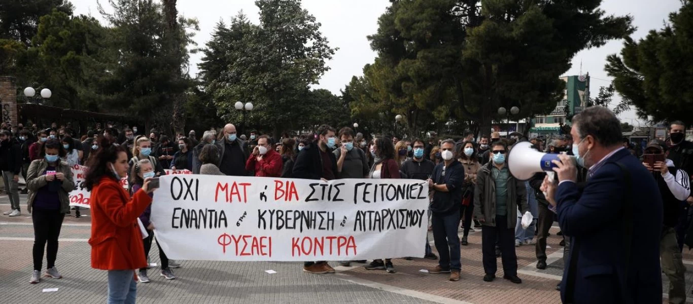 Νέες συγκεντρώσεις σήμερα στις πλατείες